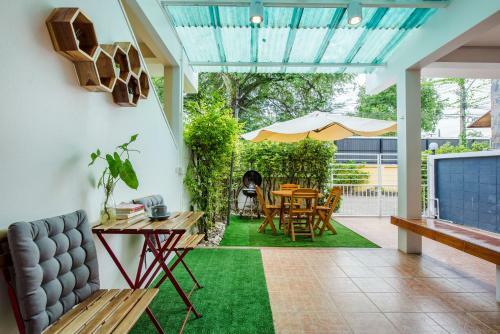 White Beach House Hua Hin 20 Second To The Beach