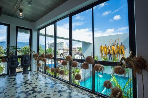 River Art Hotel