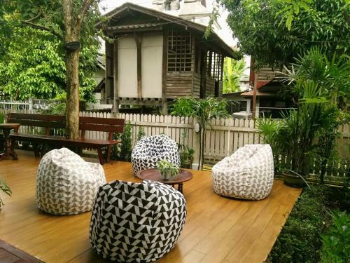 Bed & Breakfast 18 In Town Homestay