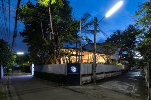 Bed & Breakfast 18 In Town Homestay