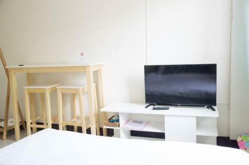 Apartamento Baan Ploy Inn 2
