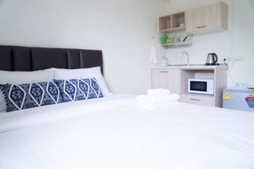 Apartamento Baan Ploy Inn 2