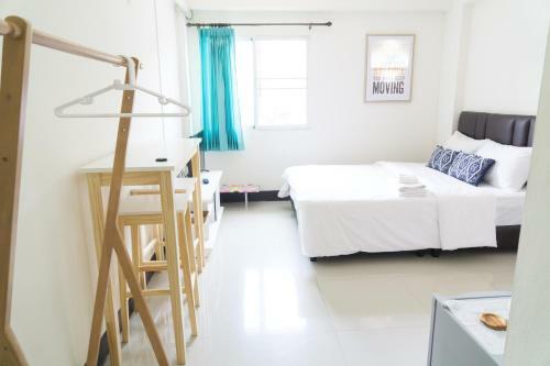 Apartamento Baan Ploy Inn 2