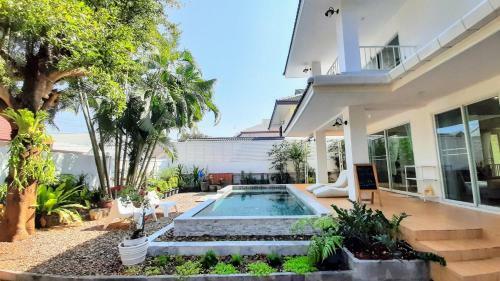 Zerene Garden Pool Villa