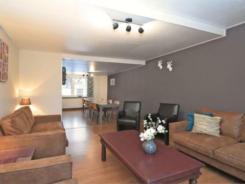 Detached Holiday Home Near Ober-waroldern With Sauna