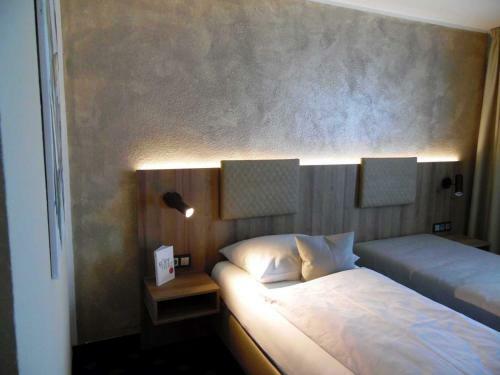 Hostal Hotel Garni Arcis