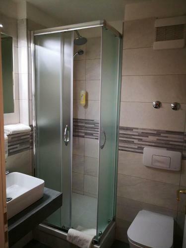 Hostal Hotel Garni Arcis