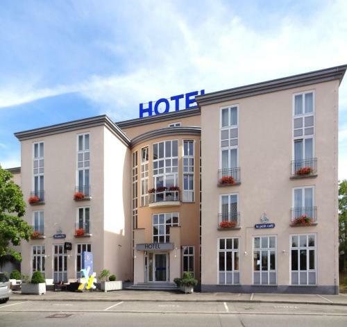 Hostal Hotel Garni Arcis