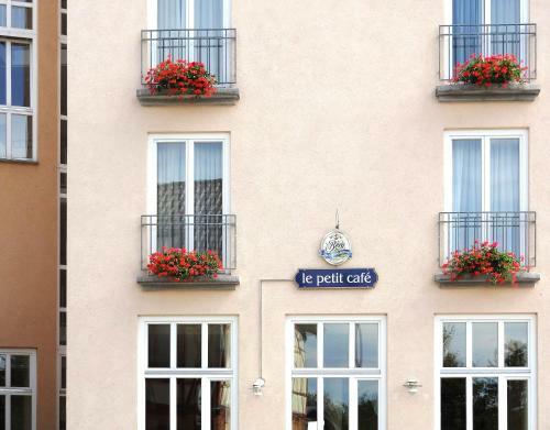 Hostal Hotel Garni Arcis