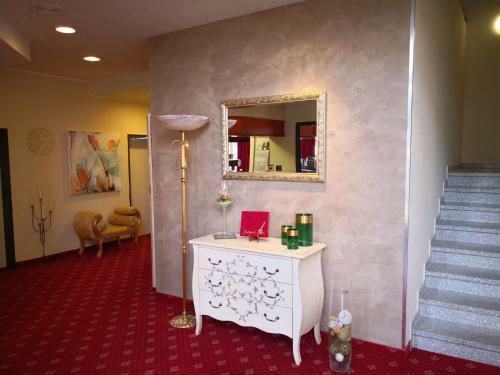 Hostal Hotel Garni Arcis