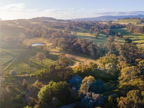 Tiny Hideaway At Cloverhills