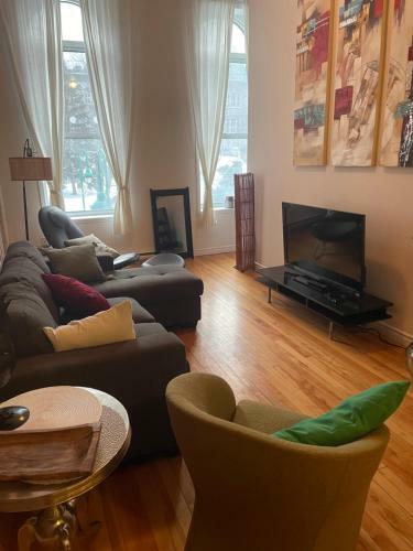Apartamento Loft Centenaire En Plein Centre de Sherbrooke