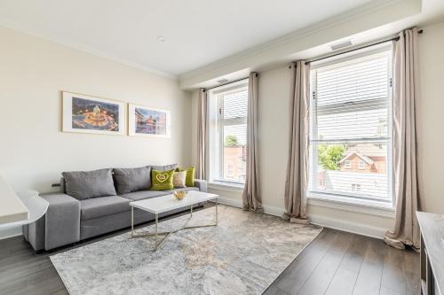 Luxury Rideau Apartments By Simply Comfort