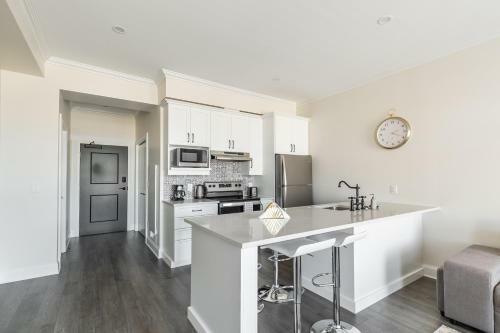 Luxury Rideau Apartments By Simply Comfort