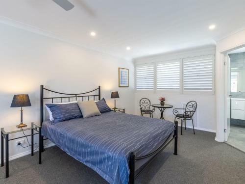 Kristie Court, 2 7 Weatherly Close