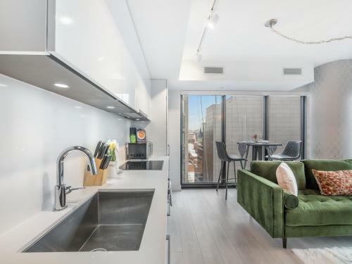 Apartamento Designer 1br + Study Suite In Coveted Yorkville