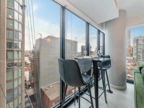 Apartamento Designer 1br + Study Suite In Coveted Yorkville
