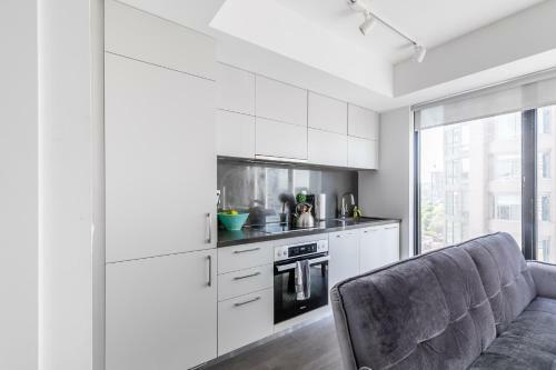 Apartamento Designer 1br + Study Suite In Coveted Yorkville