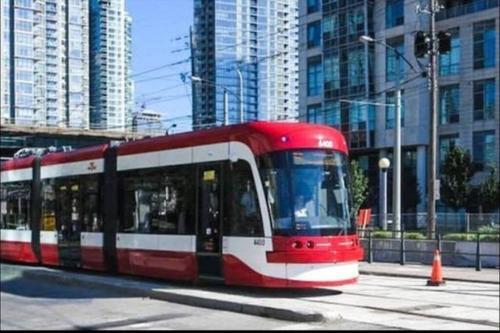 Apartamento Luxury 2br Toronto Downtown Condo W/ Cn Tower View