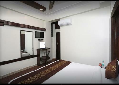 Hotel Hi Life- By Rsl Hospitality