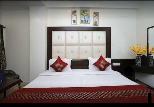 Hotel Hi Life- By Rsl Hospitality