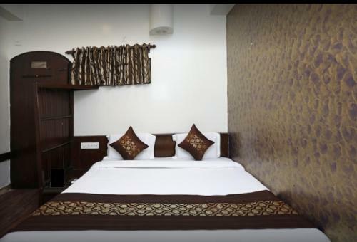 Hotel Hi Life- By Rsl Hospitality