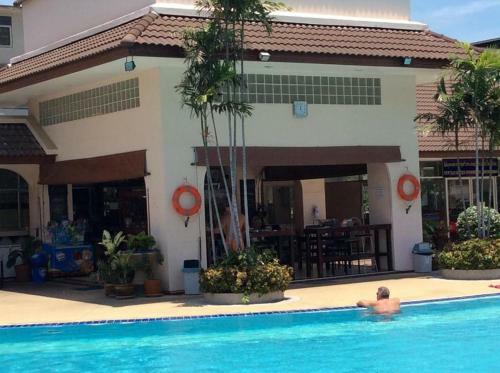 B&B View Talay 1b By Franco Jontiem