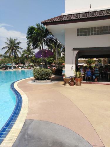 B&B View Talay 1b By Franco Jontiem