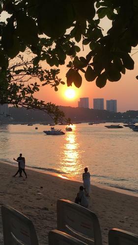 B&B View Talay 1b By Franco Jontiem