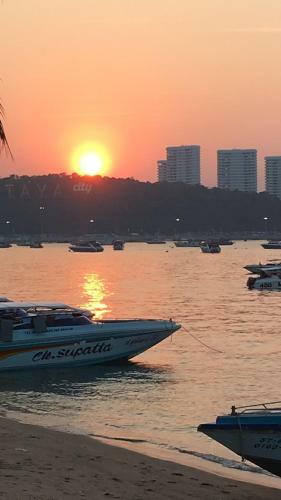 B&B View Talay 1b By Franco Jontiem