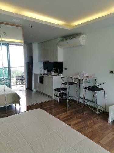 The Peak Towers Sea View Apartments