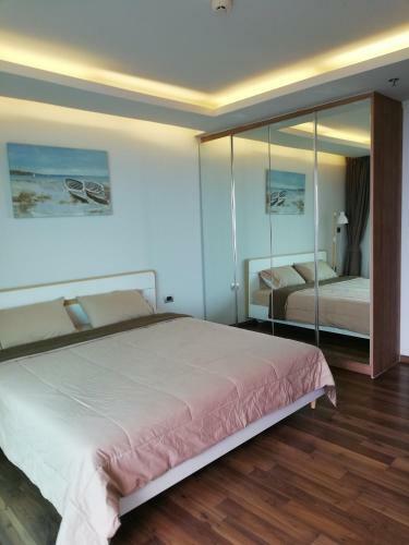 The Peak Towers Sea View Apartments