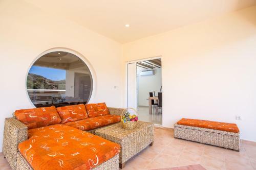 Mefomi Villa