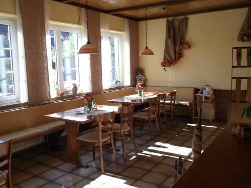 Hostal Gasthaus Vogelgarten