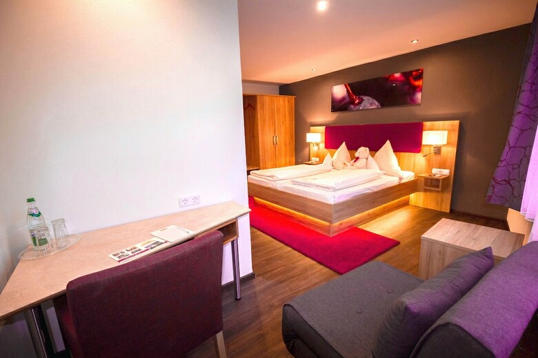 Hostal Landhotel Und Weingasthof Schwarzer Adler