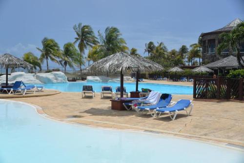 Apartamento Studio Romance Avec Piscine Au Manganao H�tel.