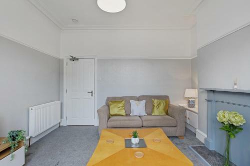 Lovely 3 Bedroom Apartment In Aberdeen Centre