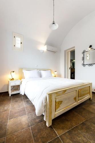 Arcana Santorini Villas, An Authentic Cycladic Experience