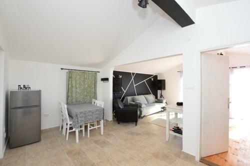Olive Apartments