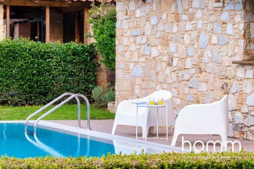 Villa Phoceus Homm Residence With Pool & Garden