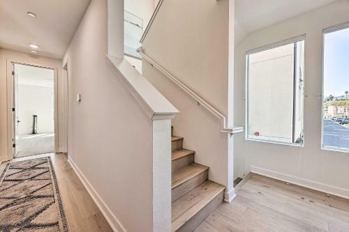 Apartamento Luxe Retreat With Rooftop Less Than Half Mi To Beach!