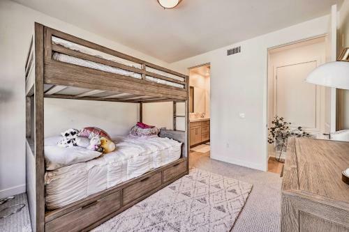 Apartamento Luxe Retreat With Rooftop Less Than Half Mi To Beach!