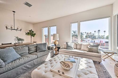Apartamento Luxe Retreat With Rooftop Less Than Half Mi To Beach!