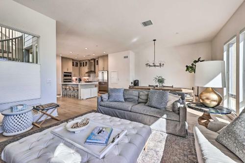 Apartamento Luxe Retreat With Rooftop Less Than Half Mi To Beach!
