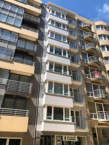 Modern Apartment At 2 Steps From Beach