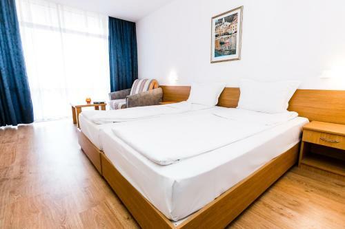 Hotel Opal