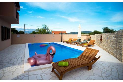 Leon Holiday Home