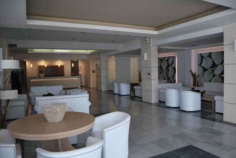 Hotel Semiramis Village