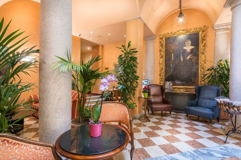 Hotel Regina