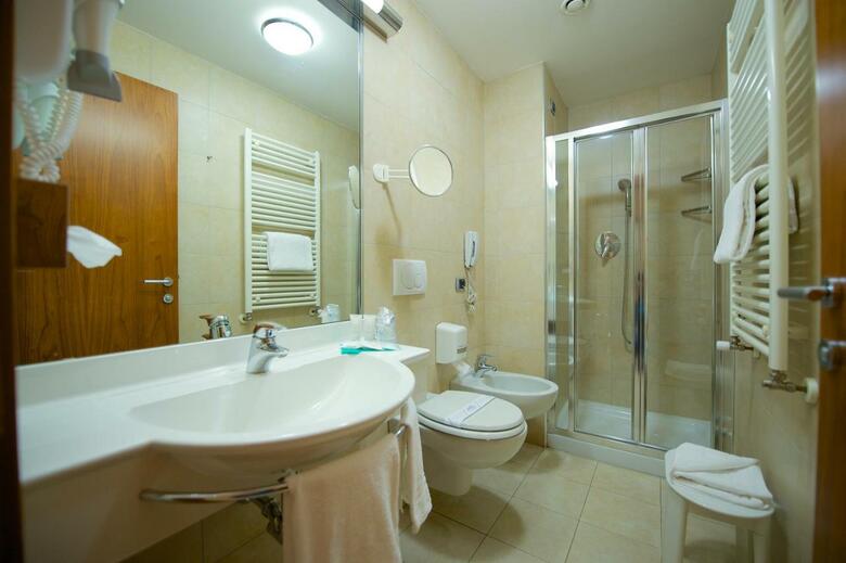Best Western Crystal Palace Hotel